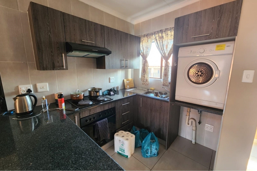 2 Bedroom Property for Sale in Kenleaf Gauteng
