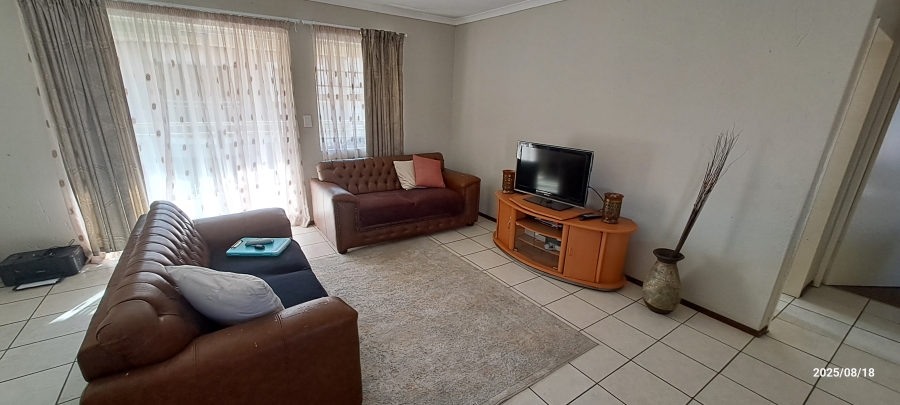 2 Bedroom Property for Sale in Cloverdene Gauteng