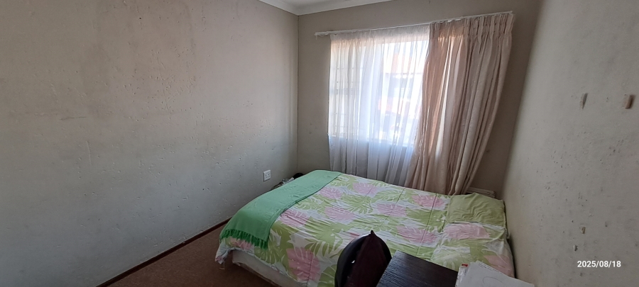 2 Bedroom Property for Sale in Cloverdene Gauteng