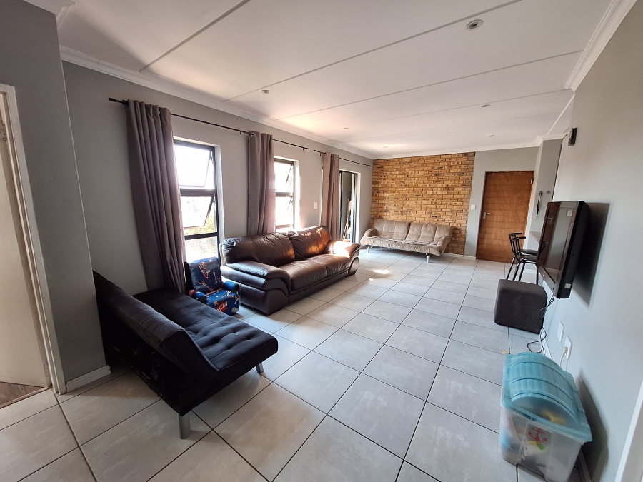 3 Bedroom Property for Sale in Diswilmar A H Gauteng