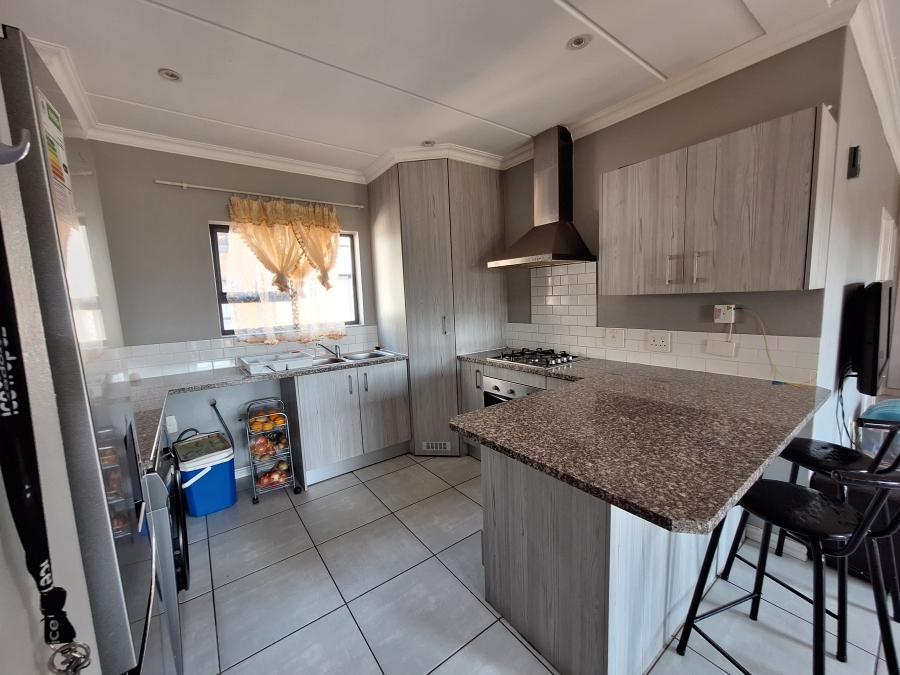 3 Bedroom Property for Sale in Diswilmar A H Gauteng