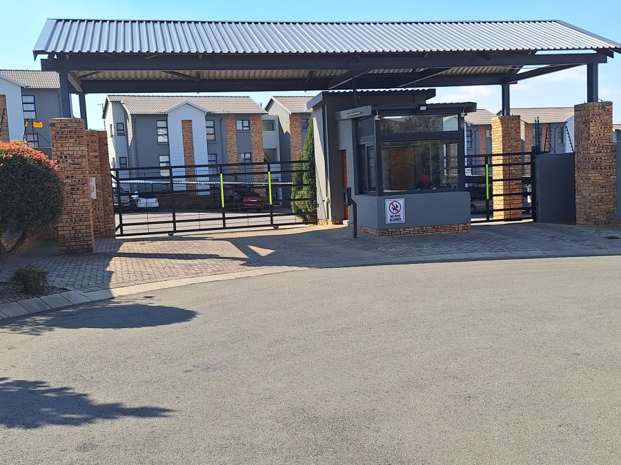 3 Bedroom Property for Sale in Diswilmar A H Gauteng