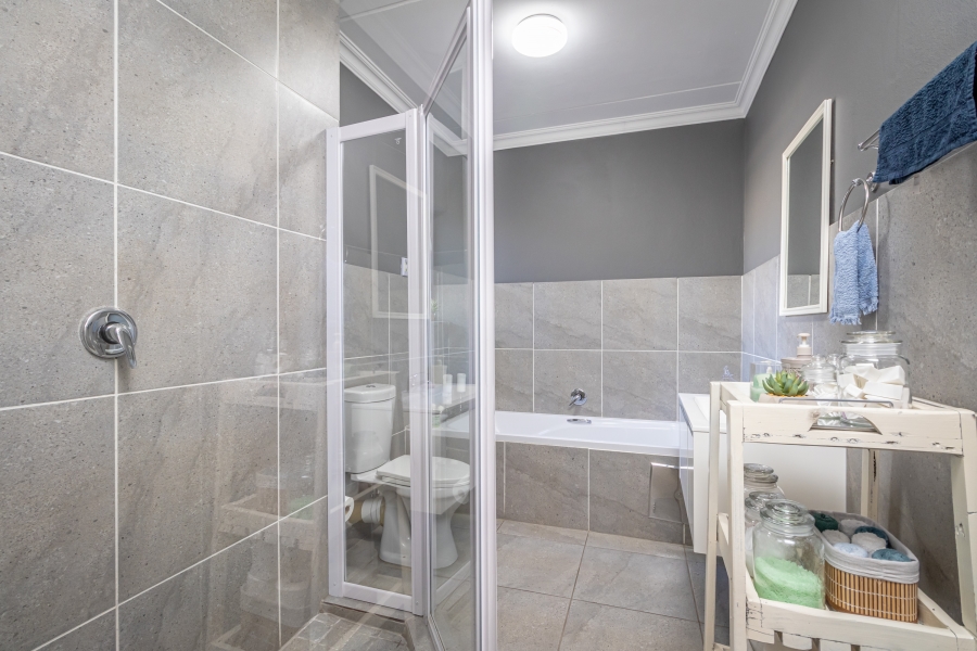 3 Bedroom Property for Sale in Diswilmar A H Gauteng
