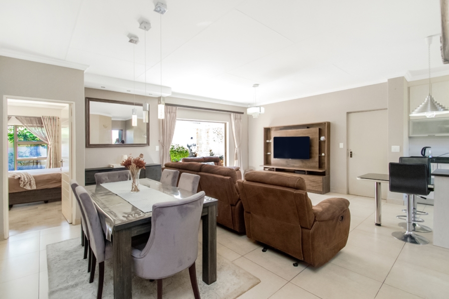To Let 3 Bedroom Property for Rent in Maroeladal Gauteng