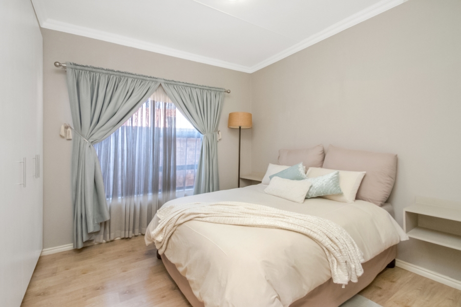 To Let 3 Bedroom Property for Rent in Maroeladal Gauteng