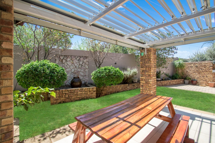 To Let 3 Bedroom Property for Rent in Maroeladal Gauteng