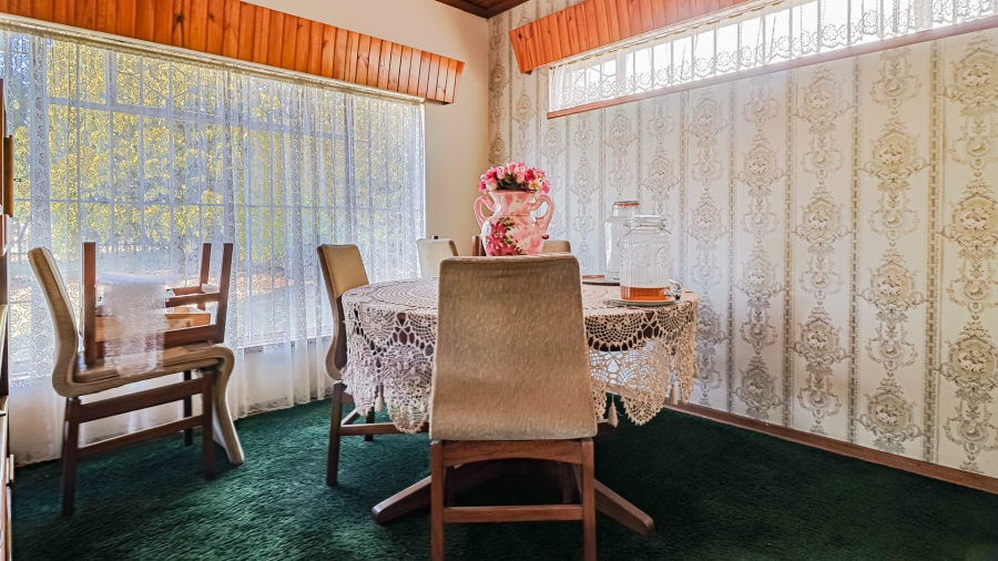 4 Bedroom Property for Sale in Tulisa Park Gauteng