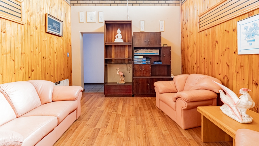 4 Bedroom Property for Sale in Tulisa Park Gauteng