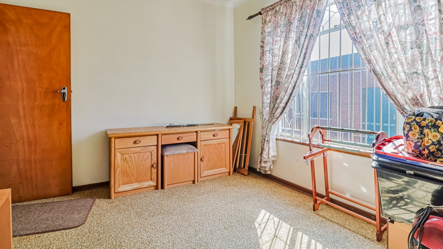 4 Bedroom Property for Sale in Tulisa Park Gauteng
