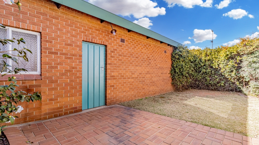 4 Bedroom Property for Sale in Tulisa Park Gauteng