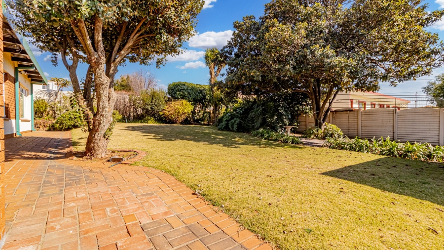 4 Bedroom Property for Sale in Tulisa Park Gauteng