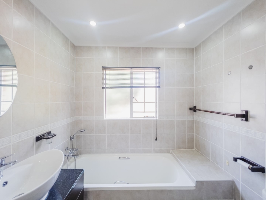 To Let 3 Bedroom Property for Rent in Boskruin Gauteng