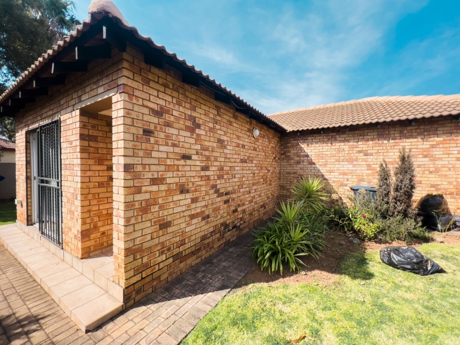 To Let 3 Bedroom Property for Rent in Boskruin Gauteng