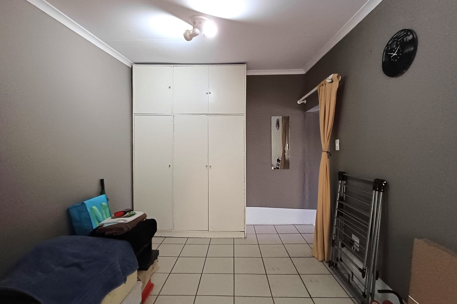 6 Bedroom Property for Sale in Primrose Gauteng