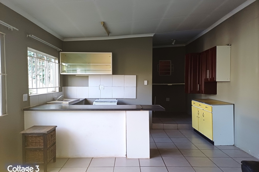 6 Bedroom Property for Sale in Primrose Gauteng