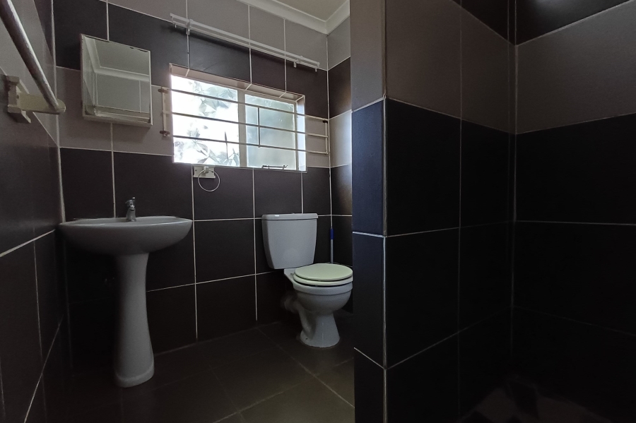 6 Bedroom Property for Sale in Primrose Gauteng