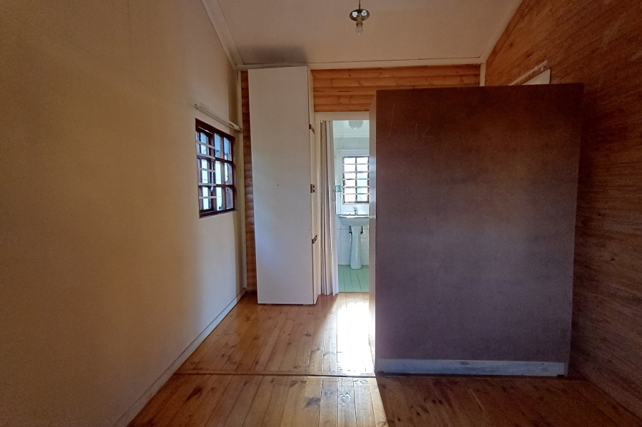 6 Bedroom Property for Sale in Primrose Gauteng