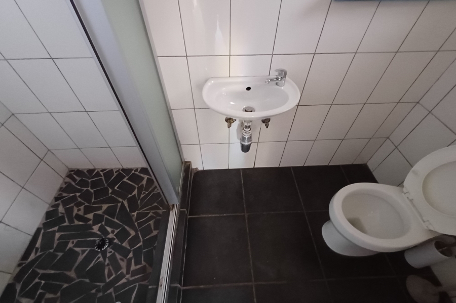 6 Bedroom Property for Sale in Primrose Gauteng
