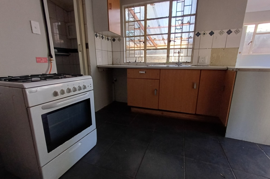 6 Bedroom Property for Sale in Primrose Gauteng