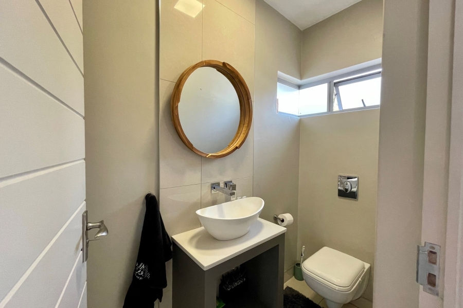 To Let 3 Bedroom Property for Rent in Bryanston East Gauteng
