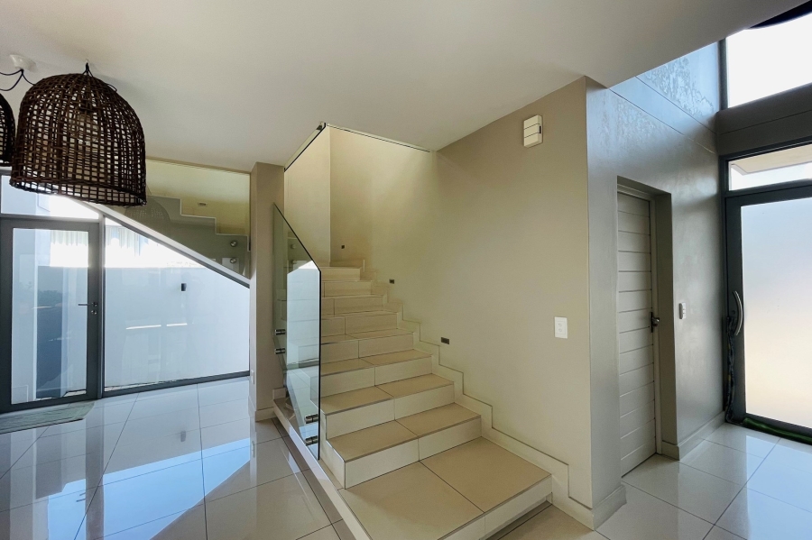 To Let 3 Bedroom Property for Rent in Bryanston East Gauteng