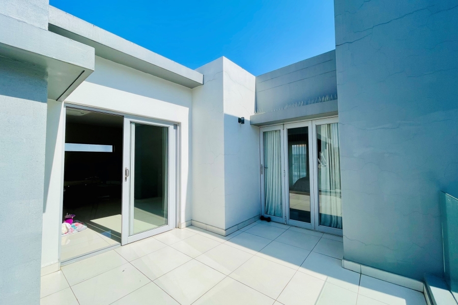 To Let 3 Bedroom Property for Rent in Bryanston East Gauteng