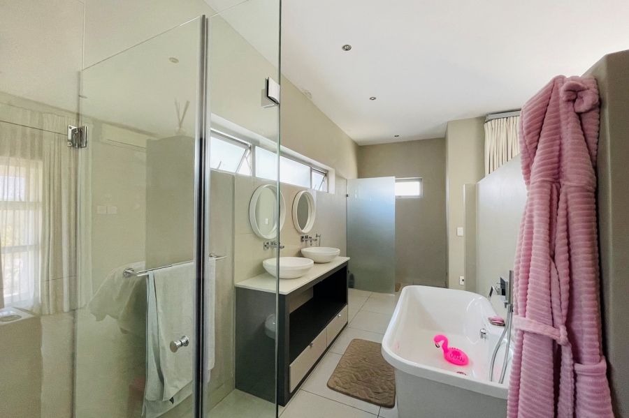 To Let 3 Bedroom Property for Rent in Bryanston East Gauteng