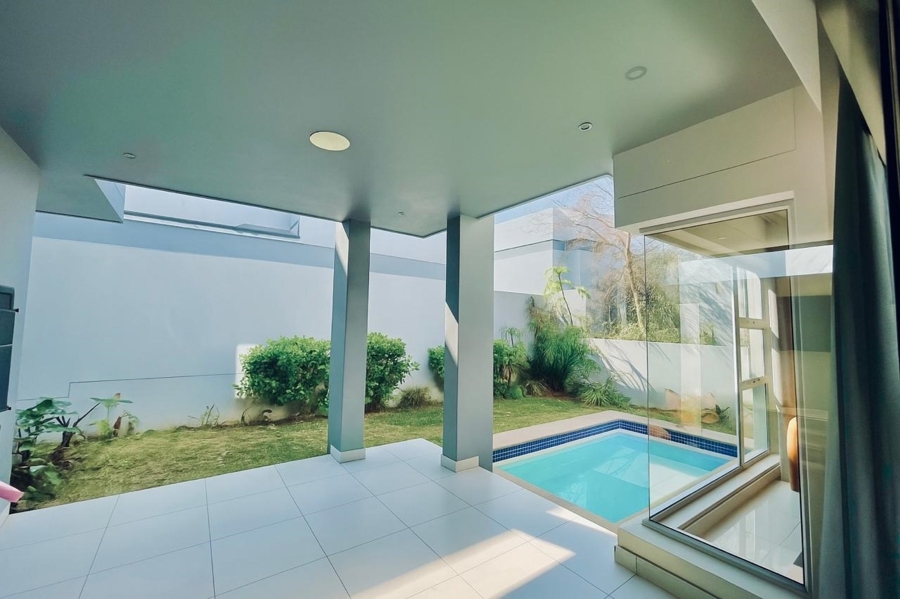 To Let 3 Bedroom Property for Rent in Bryanston East Gauteng