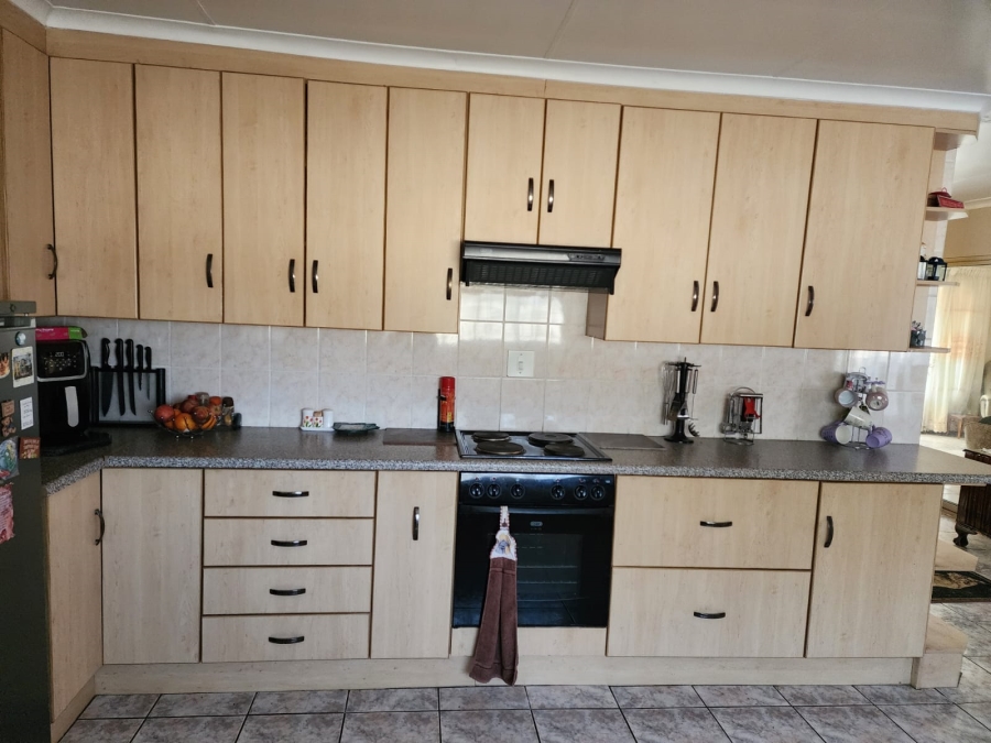 3 Bedroom Property for Sale in Kookrus Gauteng