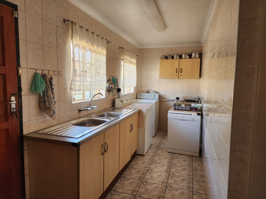 3 Bedroom Property for Sale in Kookrus Gauteng