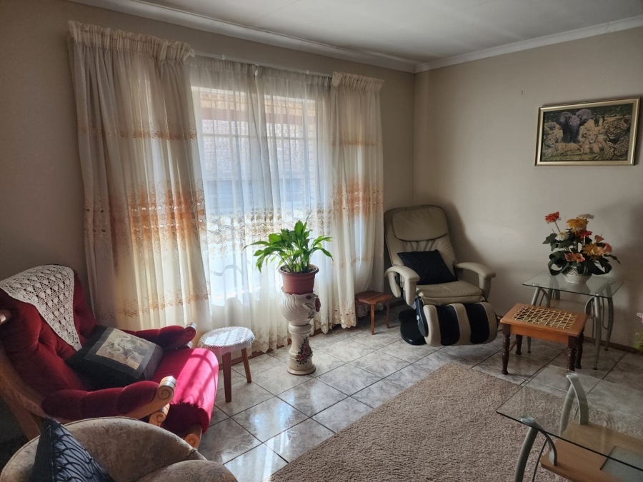 3 Bedroom Property for Sale in Kookrus Gauteng