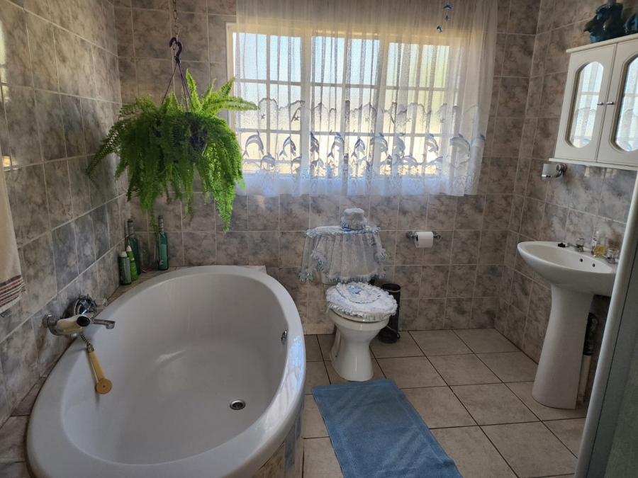 3 Bedroom Property for Sale in Kookrus Gauteng