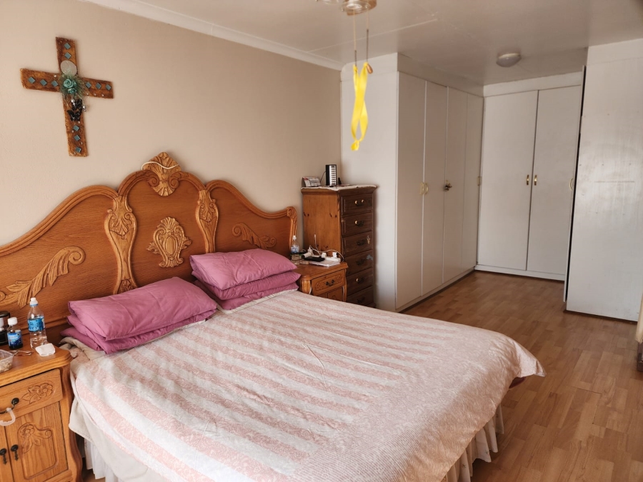 3 Bedroom Property for Sale in Kookrus Gauteng