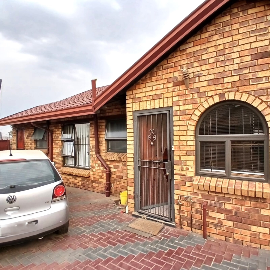 3 Bedroom Property for Sale in Vosloorus Gauteng