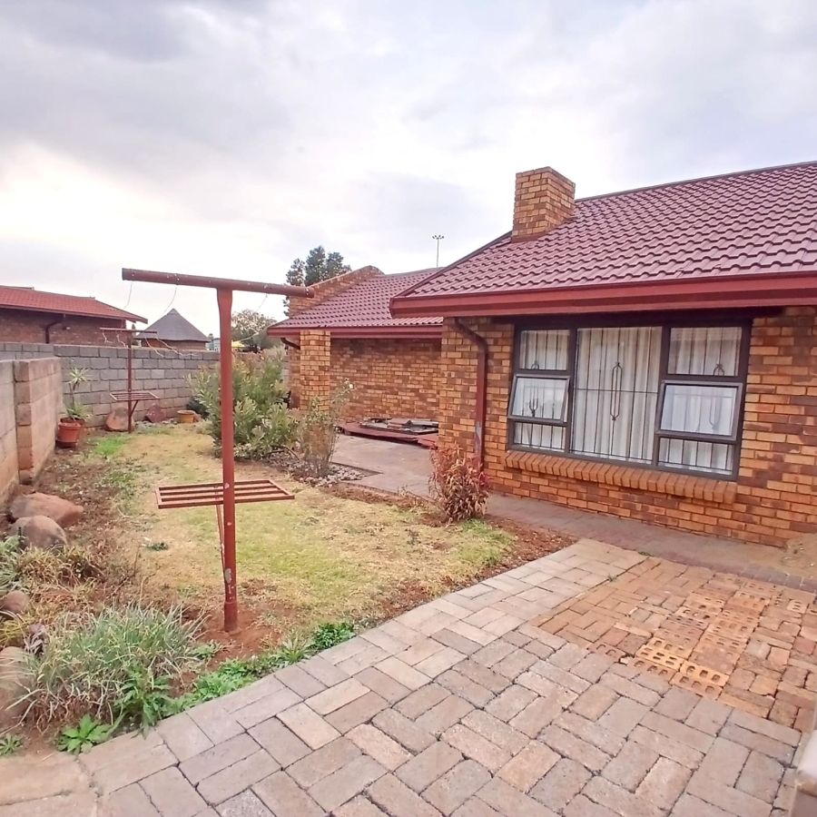 3 Bedroom Property for Sale in Vosloorus Gauteng