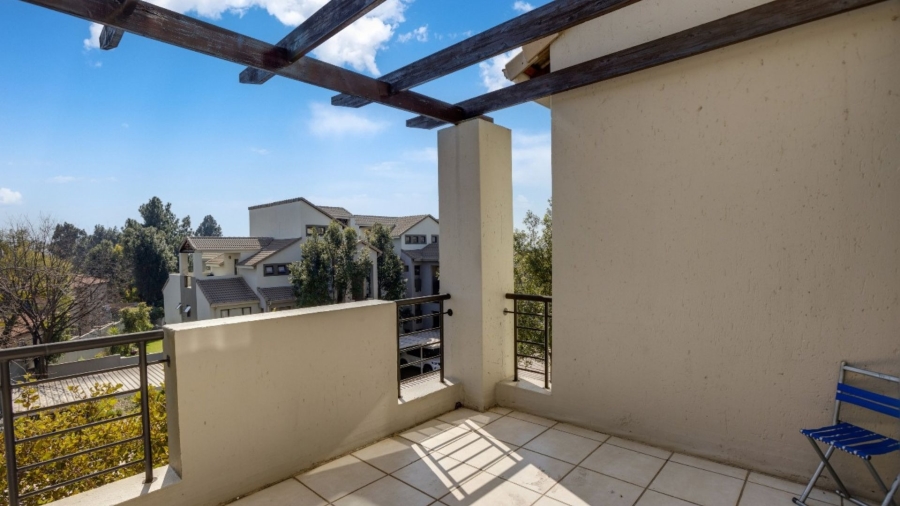 To Let 2 Bedroom Property for Rent in Lonehill Gauteng