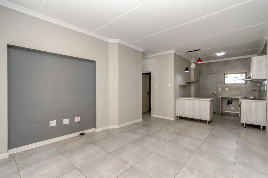 To Let 2 Bedroom Property for Rent in Broadacres Gauteng