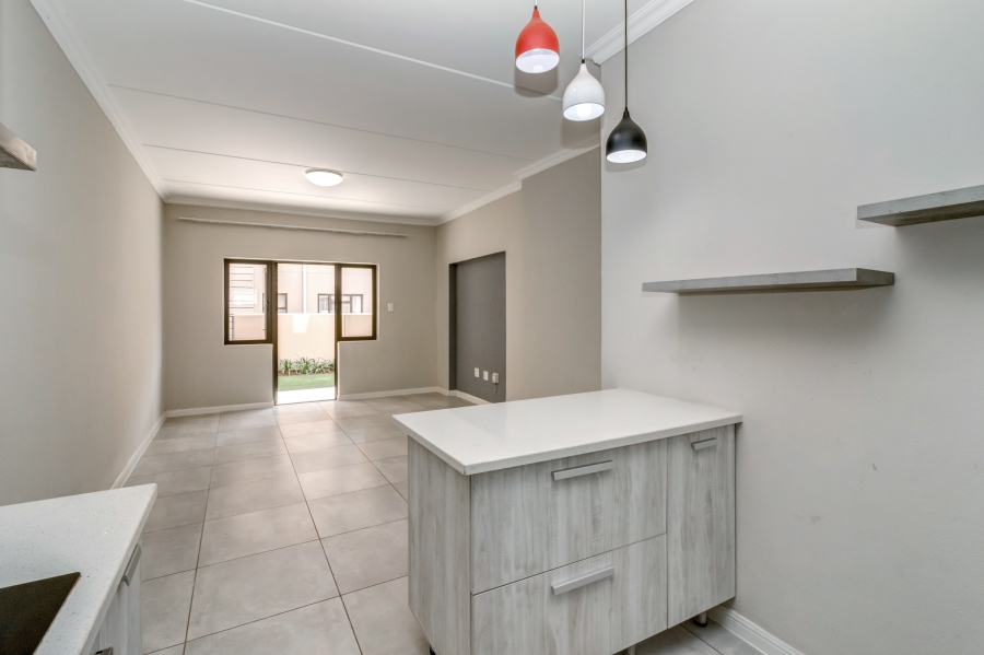 To Let 2 Bedroom Property for Rent in Broadacres Gauteng