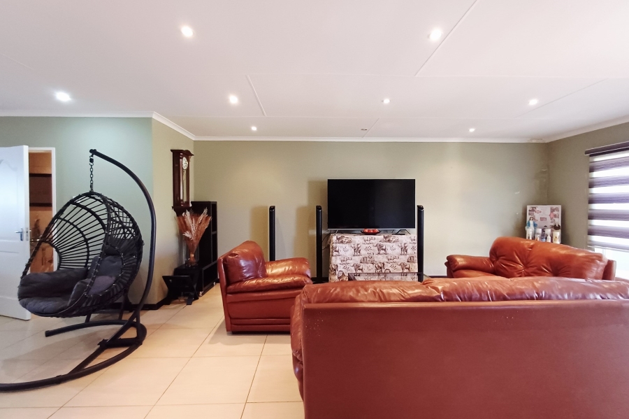 4 Bedroom Property for Sale in Primrose Hill Gauteng