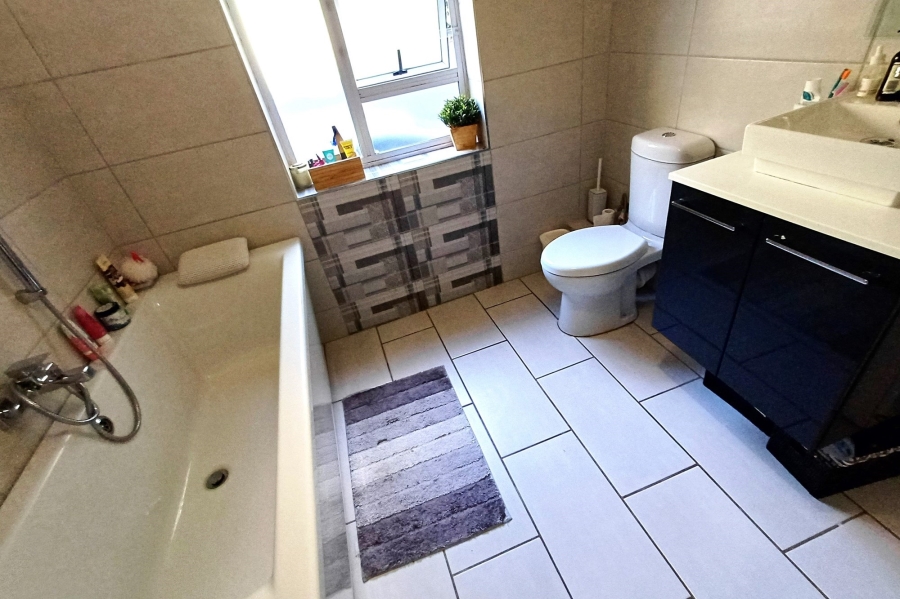 4 Bedroom Property for Sale in Primrose Hill Gauteng