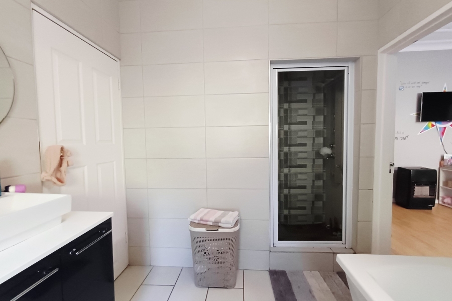 4 Bedroom Property for Sale in Primrose Hill Gauteng
