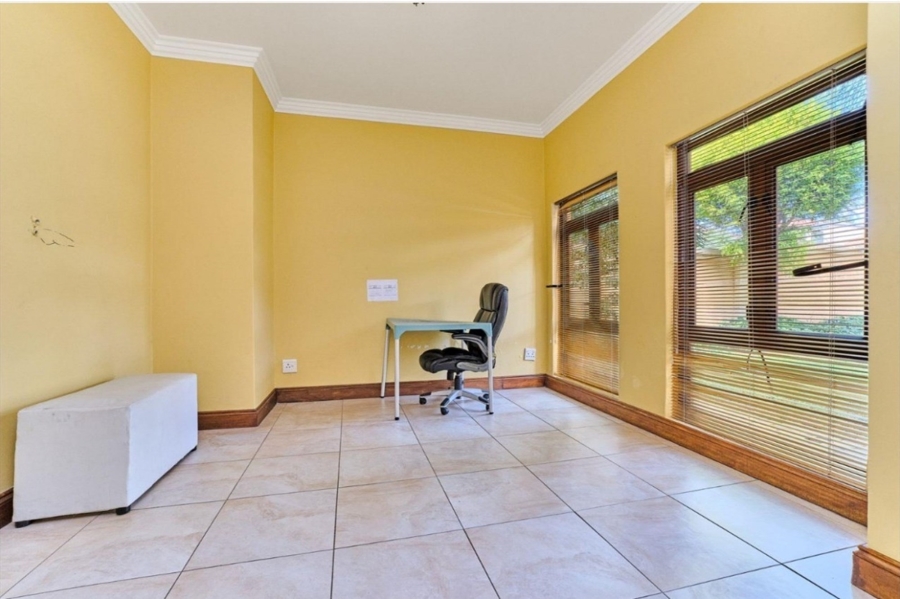7 Bedroom Property for Sale in Sagewood Gauteng
