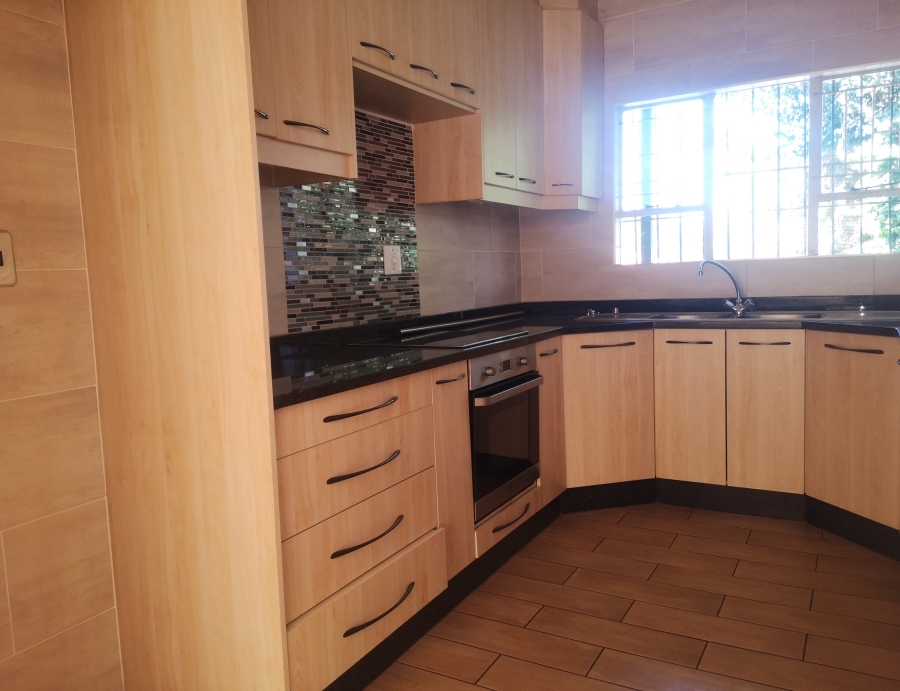 To Let 3 Bedroom Property for Rent in Risidale Gauteng