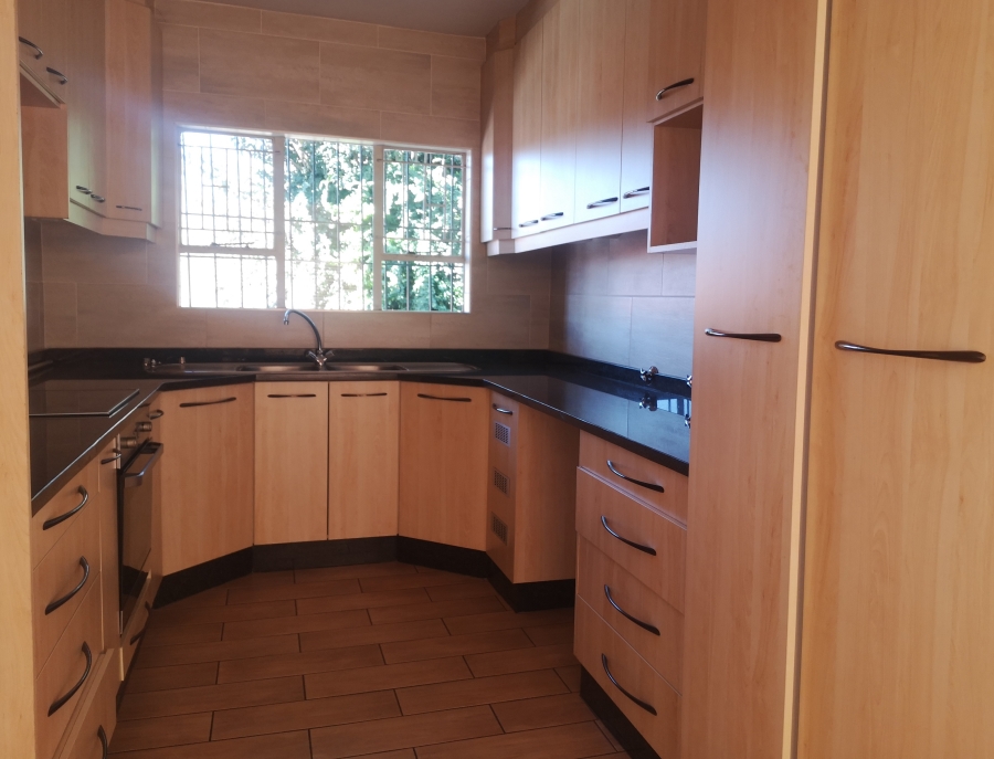 To Let 3 Bedroom Property for Rent in Risidale Gauteng