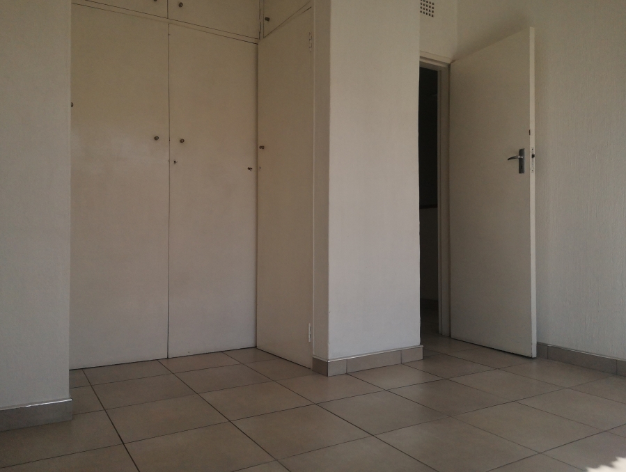 To Let 3 Bedroom Property for Rent in Risidale Gauteng