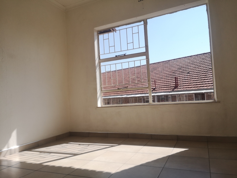 To Let 3 Bedroom Property for Rent in Risidale Gauteng