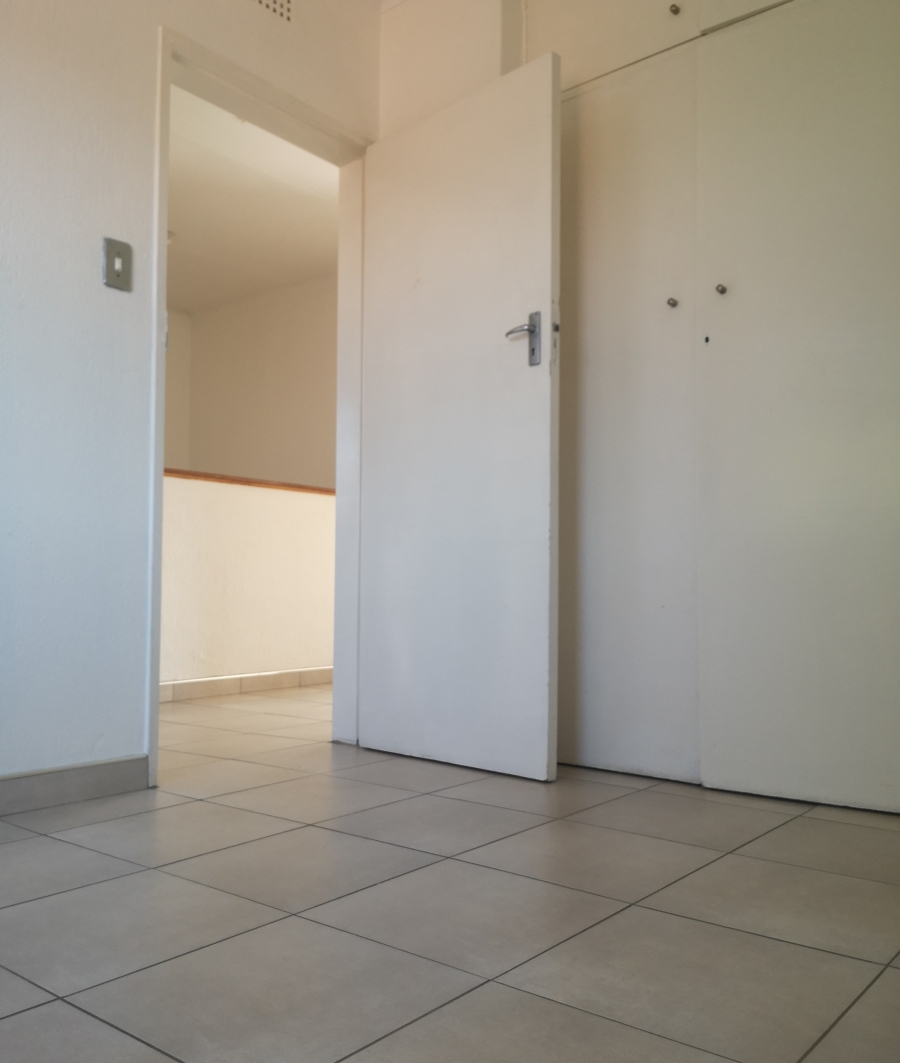 To Let 3 Bedroom Property for Rent in Risidale Gauteng