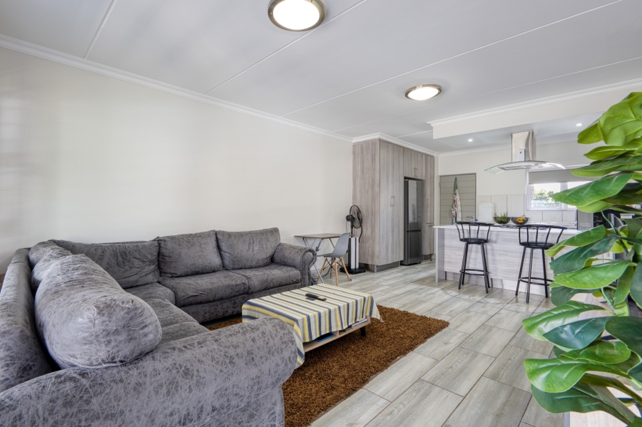 2 Bedroom Property for Sale in Broadacres Gauteng