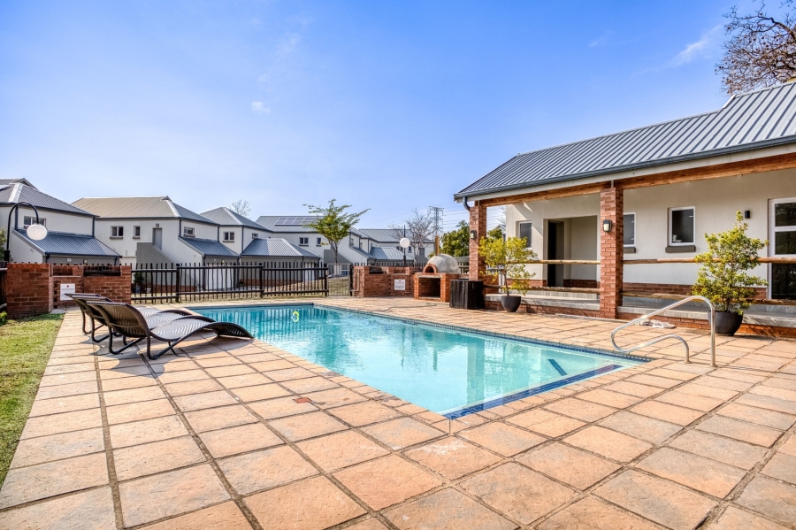 2 Bedroom Property for Sale in Broadacres Gauteng