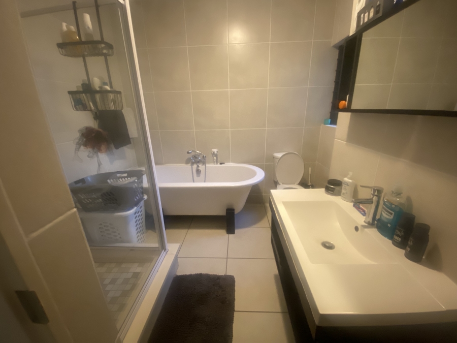 To Let 2 Bedroom Property for Rent in Greenstone Hill Gauteng